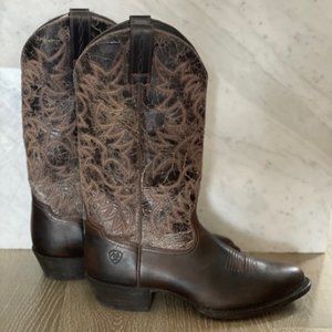 Ariat® Men's Heritage Genuine Leather Distressed Cowboy Boots (Size 11D)